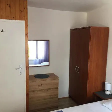 Sobe Gorana Guest house Zivogosce